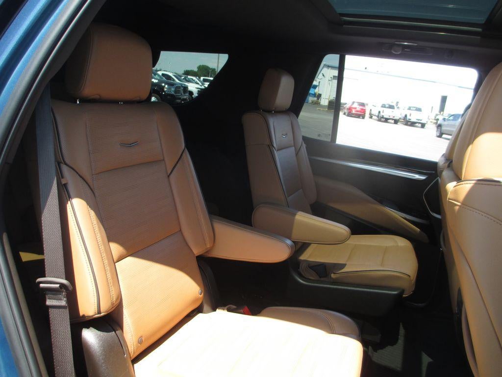 2025 Cadillac Escalade Premium Luxury