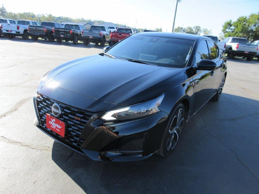 2023 Nissan Altima SR FWD