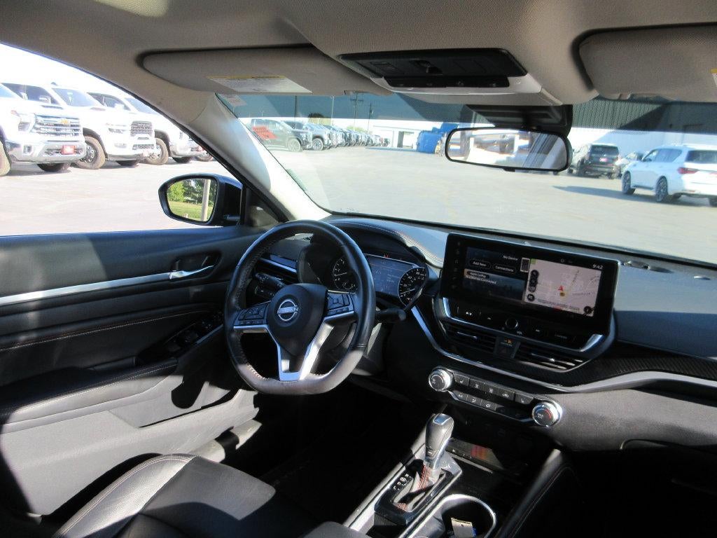2023 Nissan Altima SR FWD