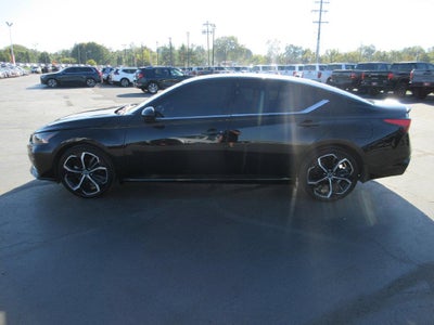 2023 Nissan Altima SR FWD