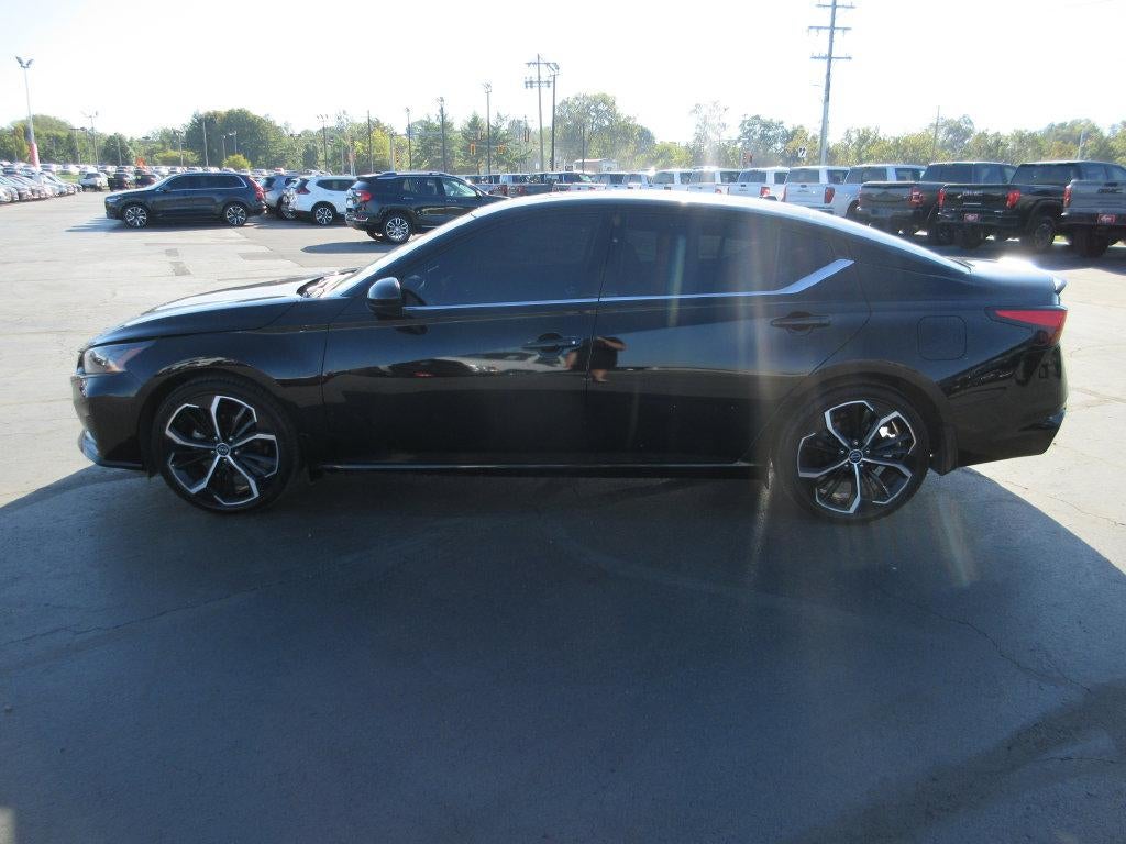 2023 Nissan Altima SR FWD