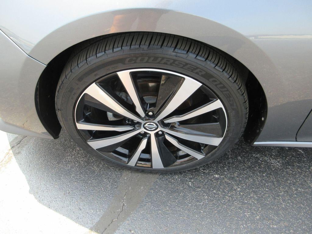2021 Nissan Altima SR FWD
