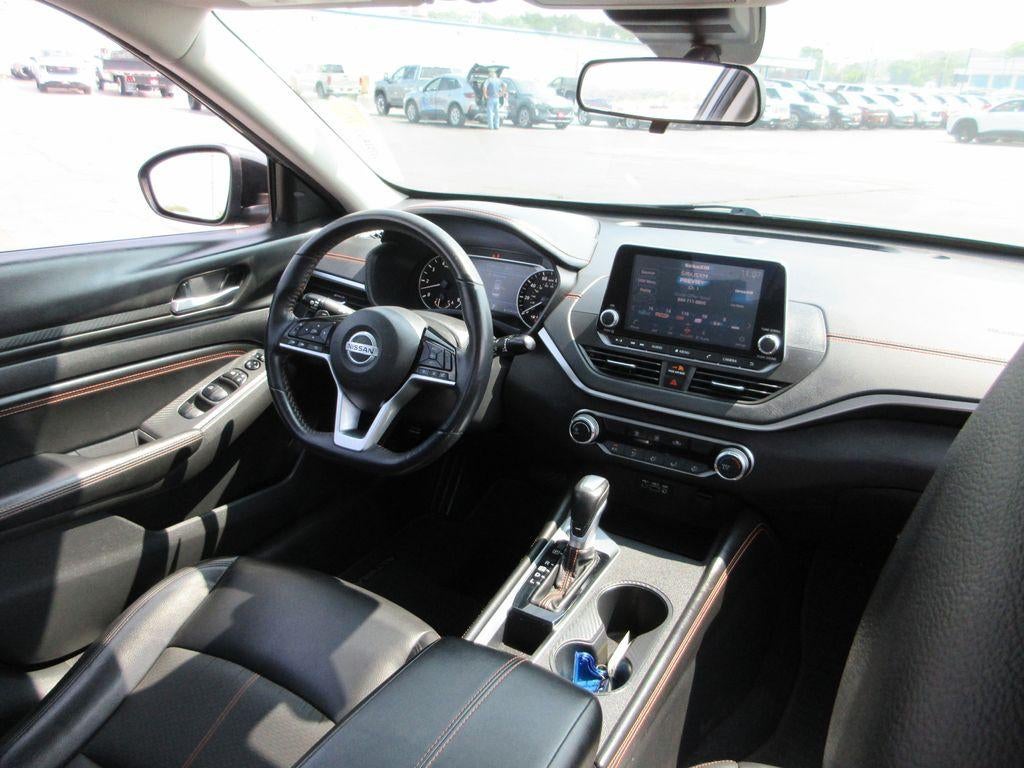 2021 Nissan Altima SR FWD