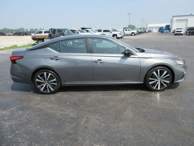 2021 Nissan Altima SR FWD