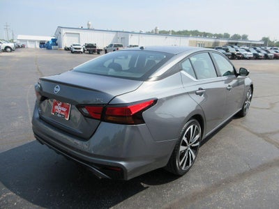 2021 Nissan Altima SR FWD