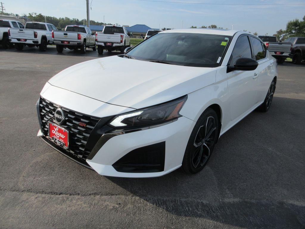 2023 Nissan Altima SR FWD