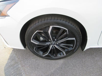 2023 Nissan Altima SR FWD
