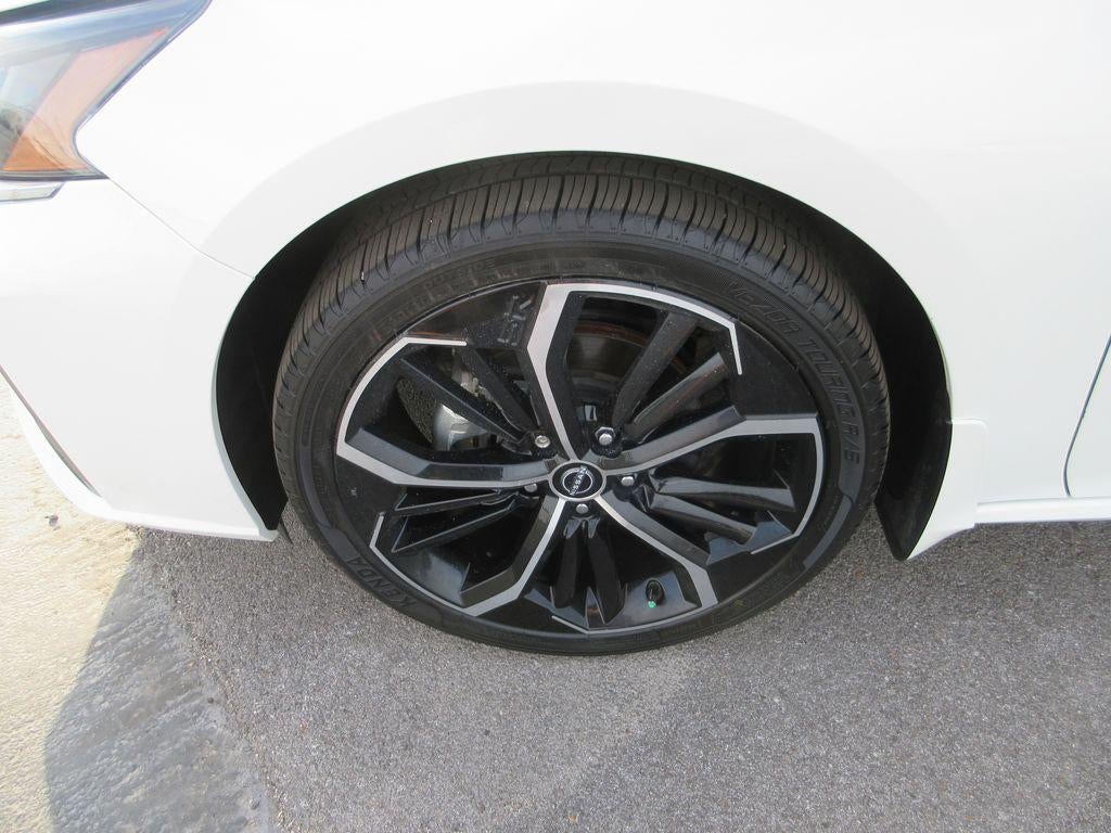 2023 Nissan Altima SR FWD