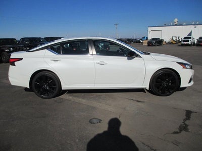 2022 Nissan Altima 2.5 SR