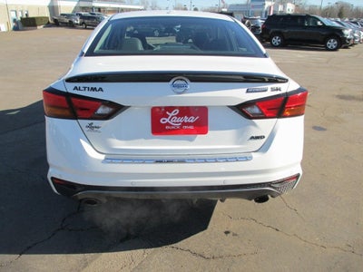 2022 Nissan Altima 2.5 SR