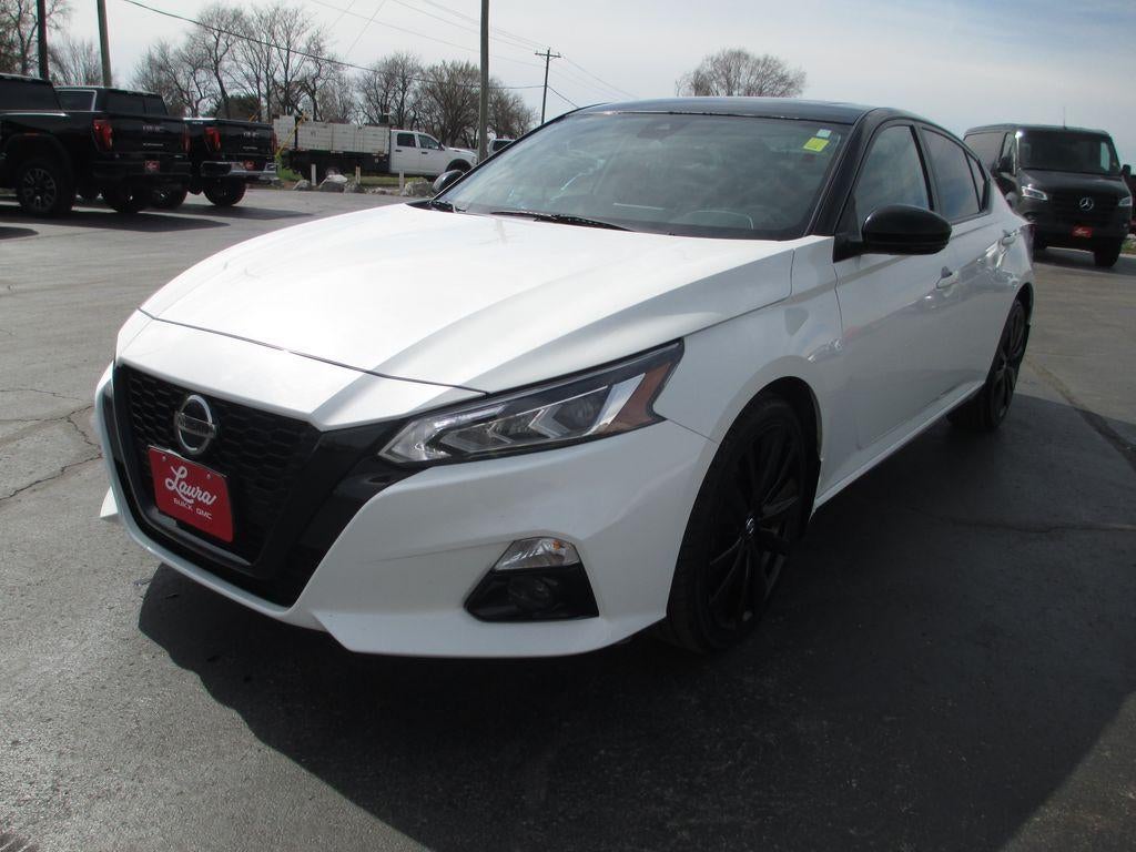 2022 Nissan Altima SR Intelligent AWD