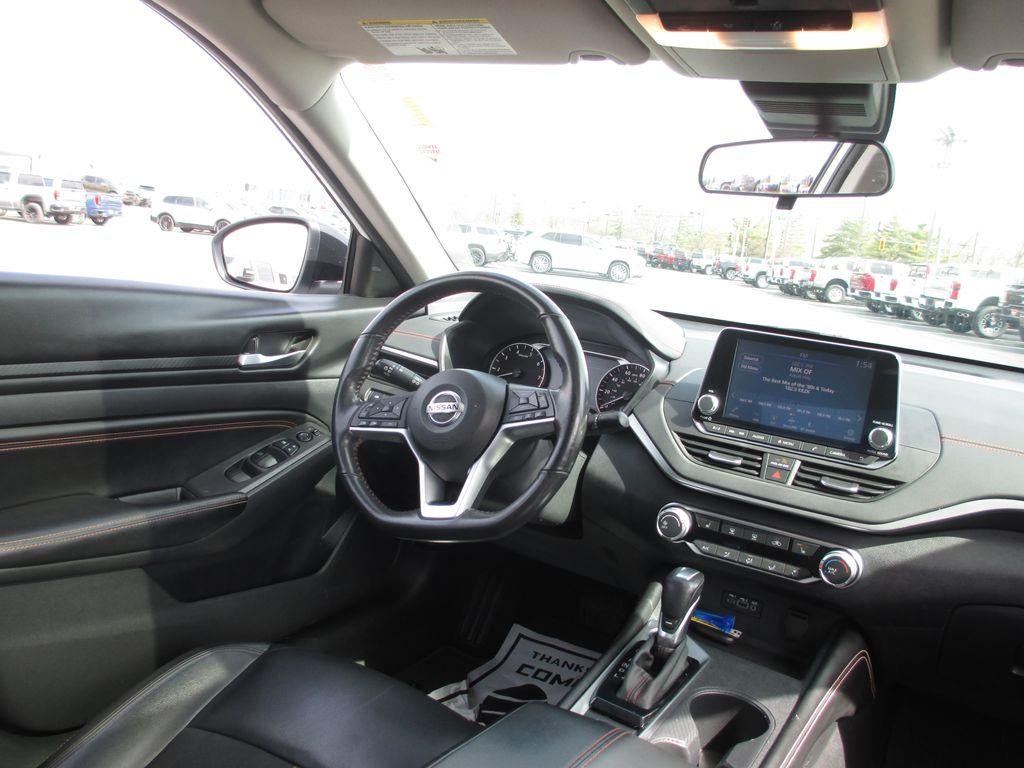 2022 Nissan Altima SR Intelligent AWD