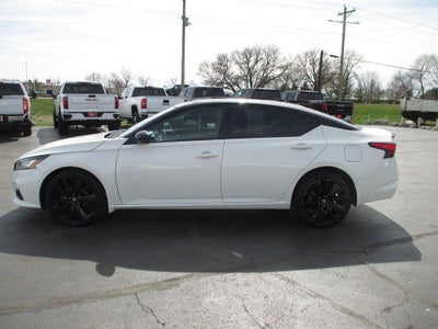 2022 Nissan Altima SR Intelligent AWD