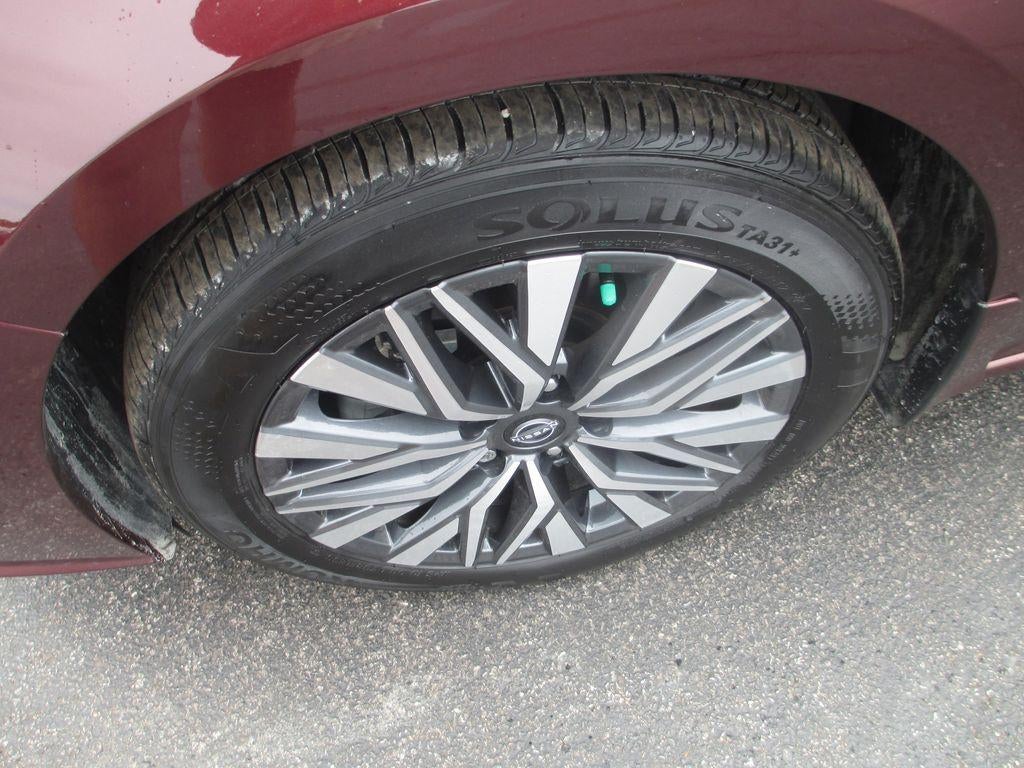 2024 Nissan Altima SV FWD