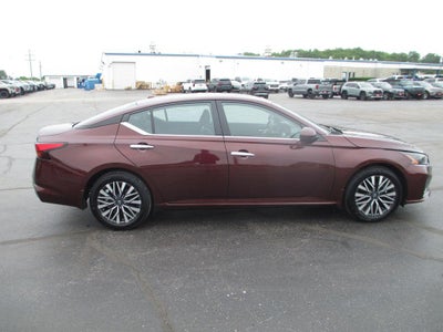 2024 Nissan Altima SV FWD