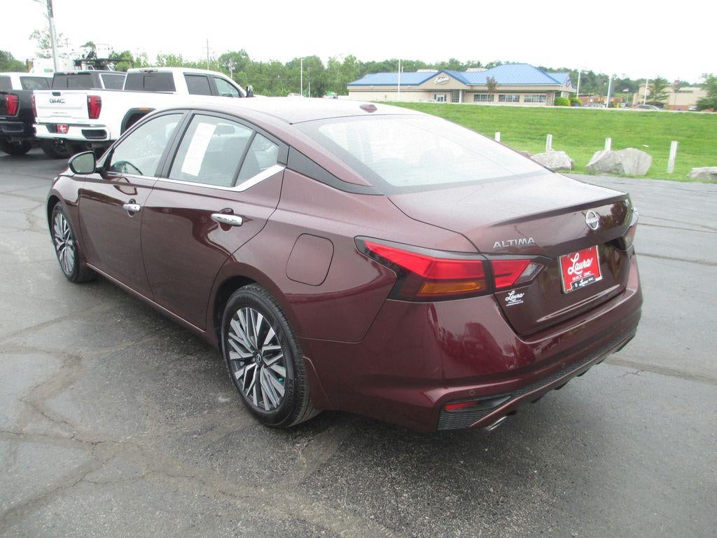 2024 Nissan Altima SV FWD
