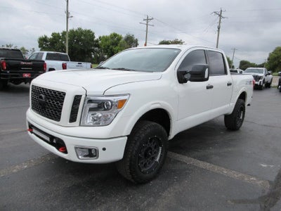 2019 Nissan TITAN PRO-4X