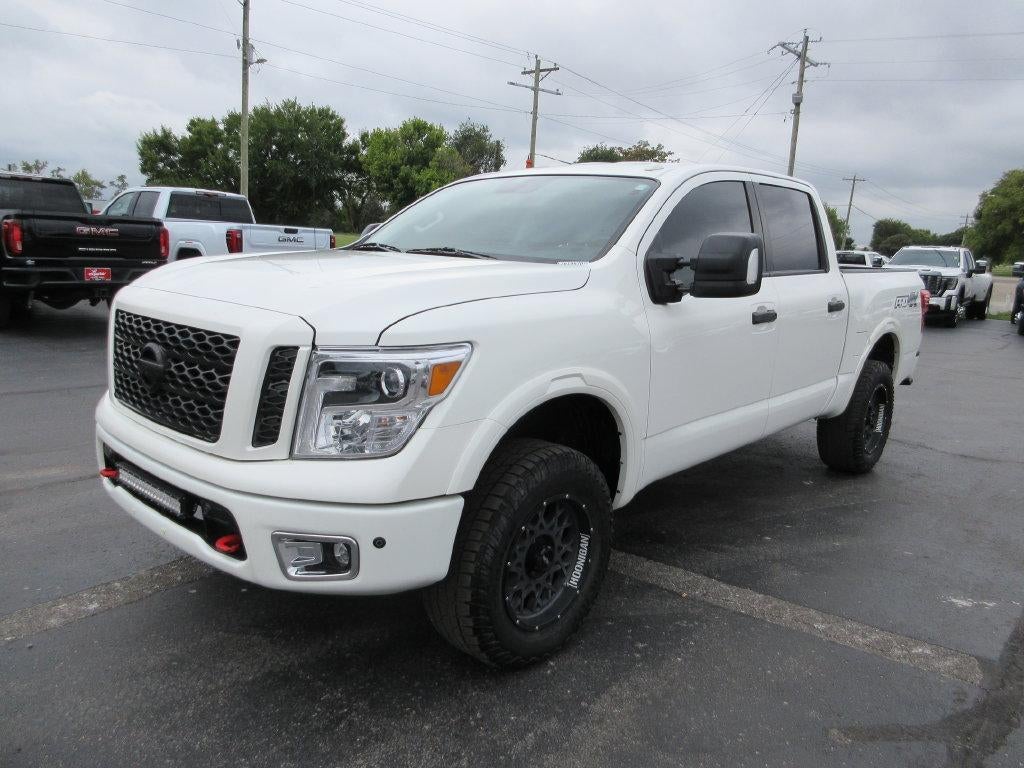2019 Nissan TITAN PRO-4X