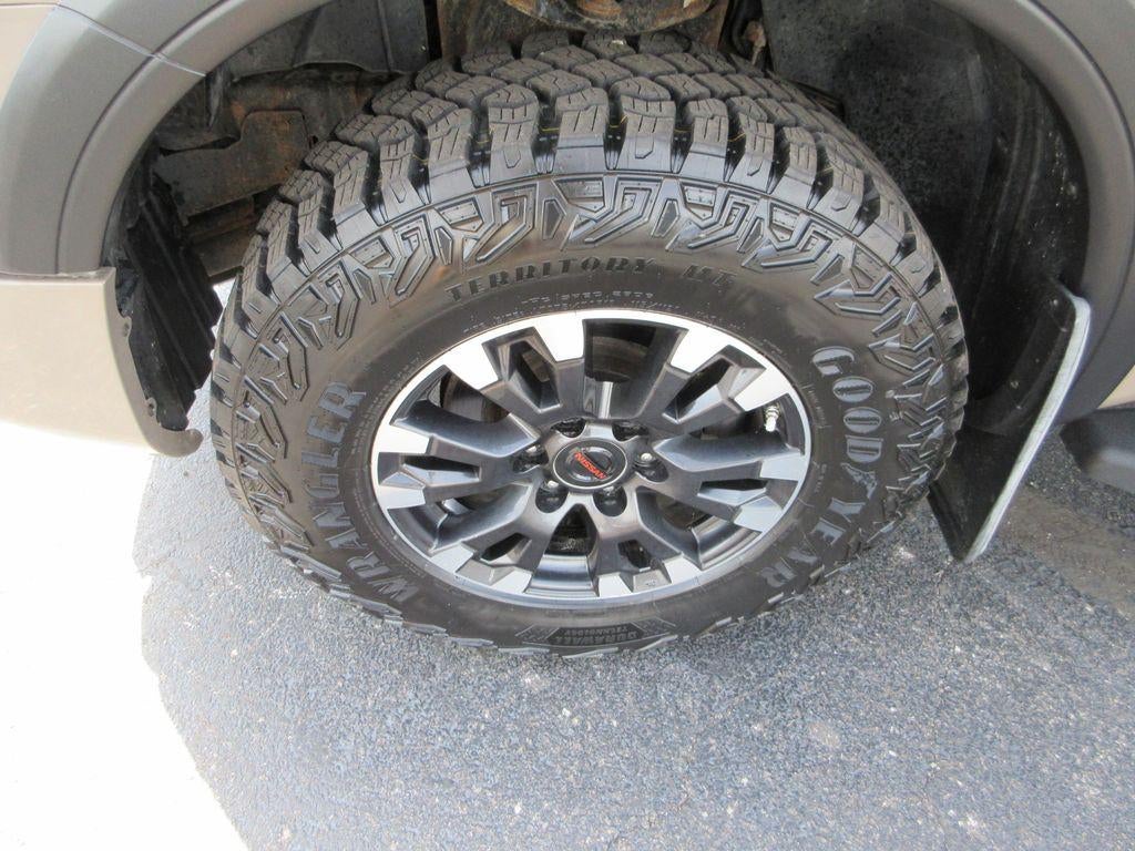 2021 Nissan TITAN Crew Cab PRO-4X 4x4