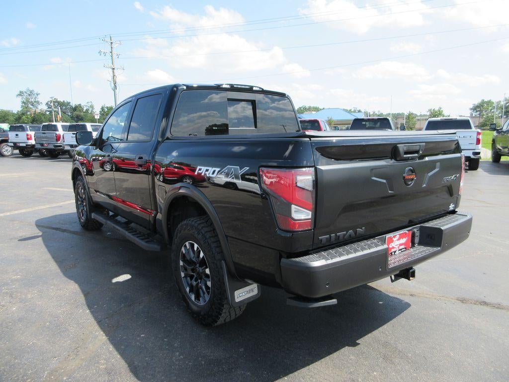 2021 Nissan TITAN Crew Cab PRO-4X 4x4