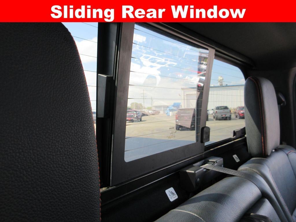 2021 Nissan TITAN Crew Cab PRO-4X 4x4
