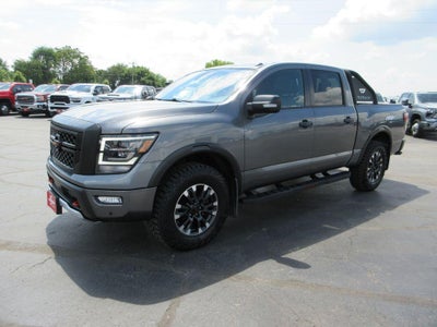 2021 Nissan TITAN Crew Cab PRO-4X 4x4