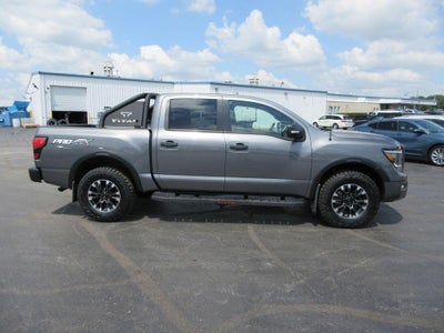 2021 Nissan TITAN Crew Cab PRO-4X 4x4