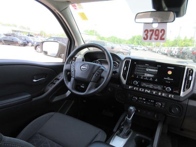 2025 Nissan Frontier SV