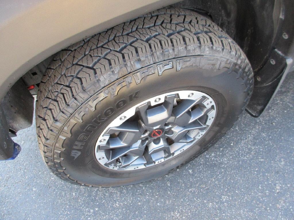 2025 Nissan Frontier Crew Cab PRO-4X 4x4