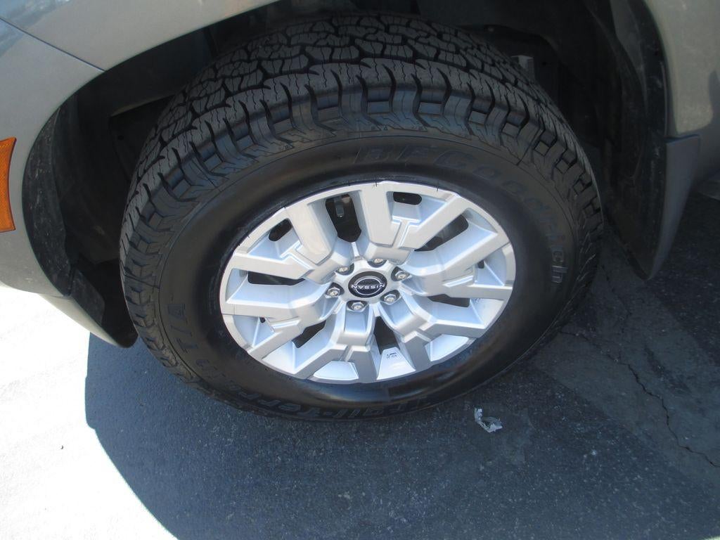 2022 Nissan Frontier Crew Cab SV 4x4