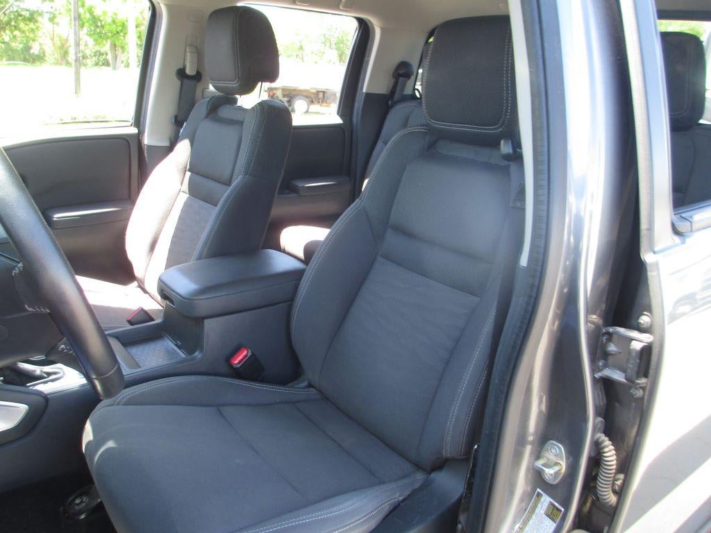 2022 Nissan Frontier Crew Cab SV 4x4