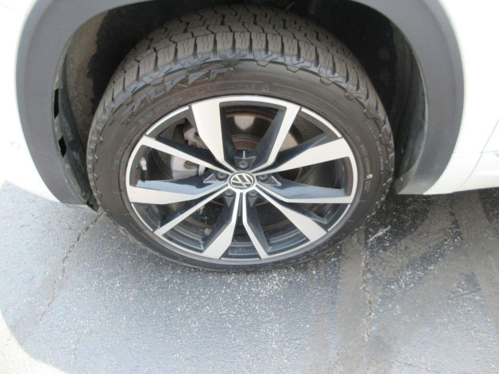 2024 Volkswagen Atlas Cross Sport 2.0T SEL Premium R-Line