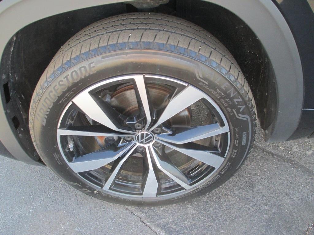 2024 Volkswagen Atlas 2.0T SEL Premium R-Line