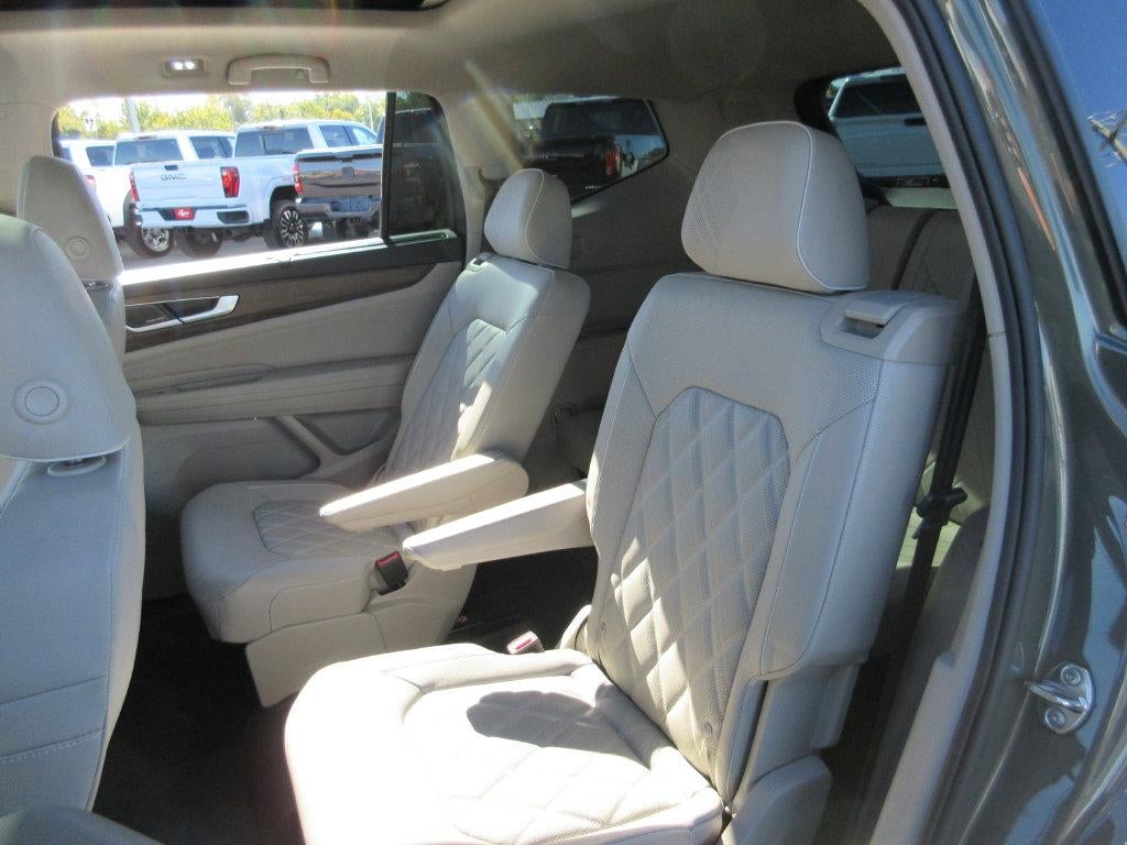 2025 Volkswagen Atlas 2.0T SEL Premium R-Line