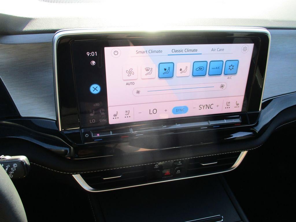 2024 Volkswagen Atlas Cross Sport 2.0T SE