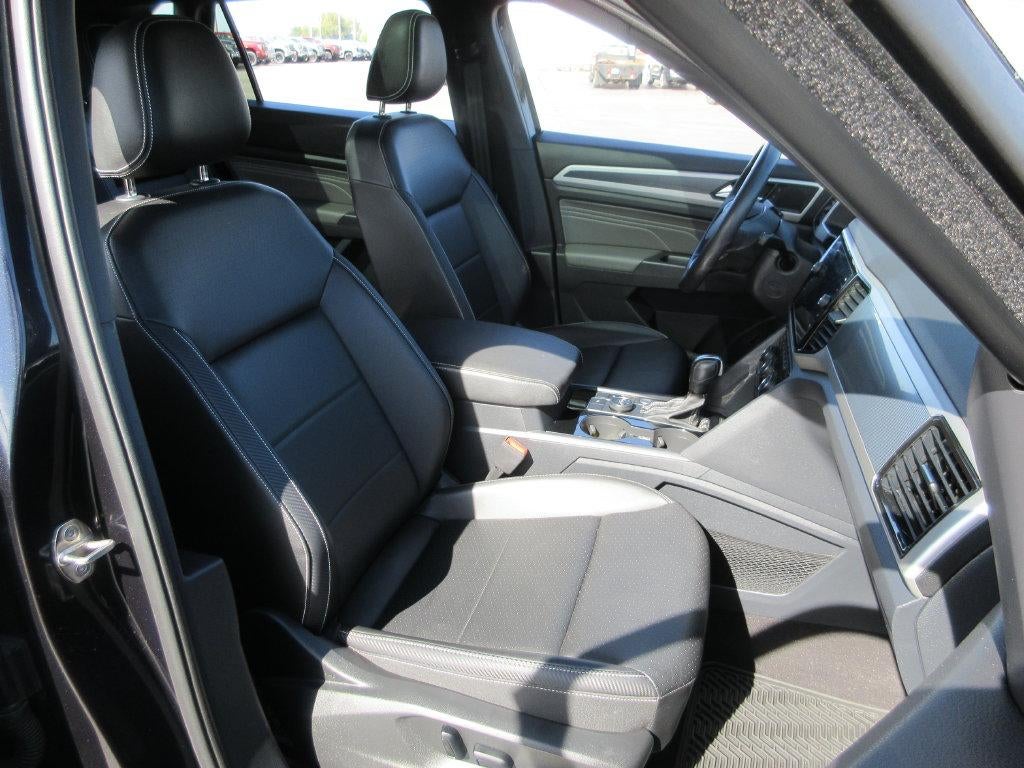 2023 Volkswagen Atlas Cross Sport 3.6L V6 SEL R-Line Black