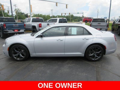 2023 Chrysler 300 Touring