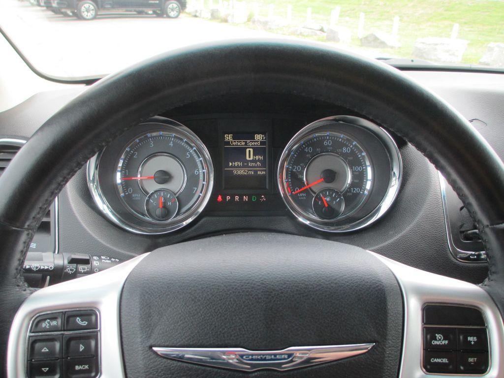 2016 Chrysler Town & Country Touring