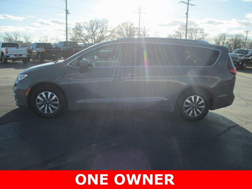 2021 Chrysler Pacifica Hybrid Touring L