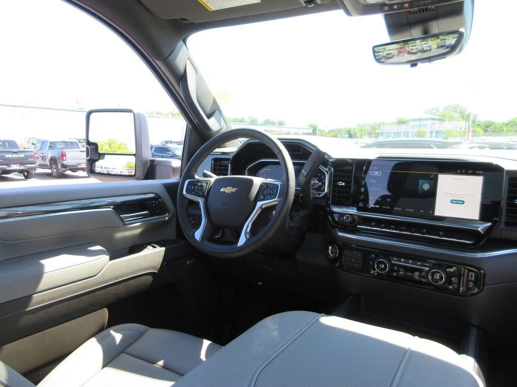 2025 Chevrolet Silverado 3500 HD LTZ
