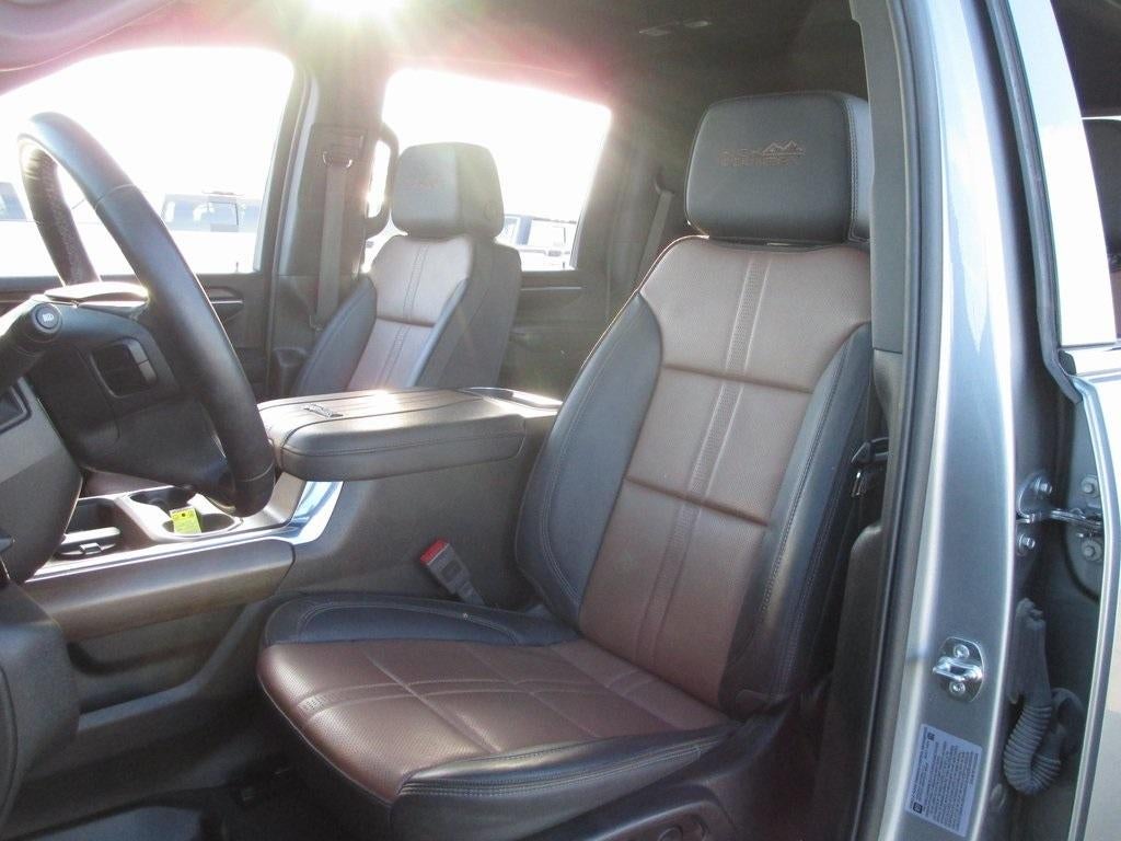 2025 Chevrolet Silverado 3500 HD High Country