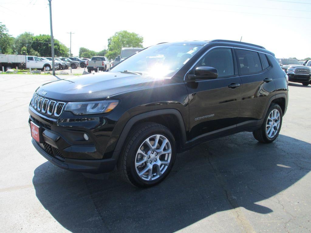 2023 Jeep Compass Latitude Lux FWD