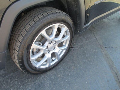 2023 Jeep Compass Latitude Lux FWD