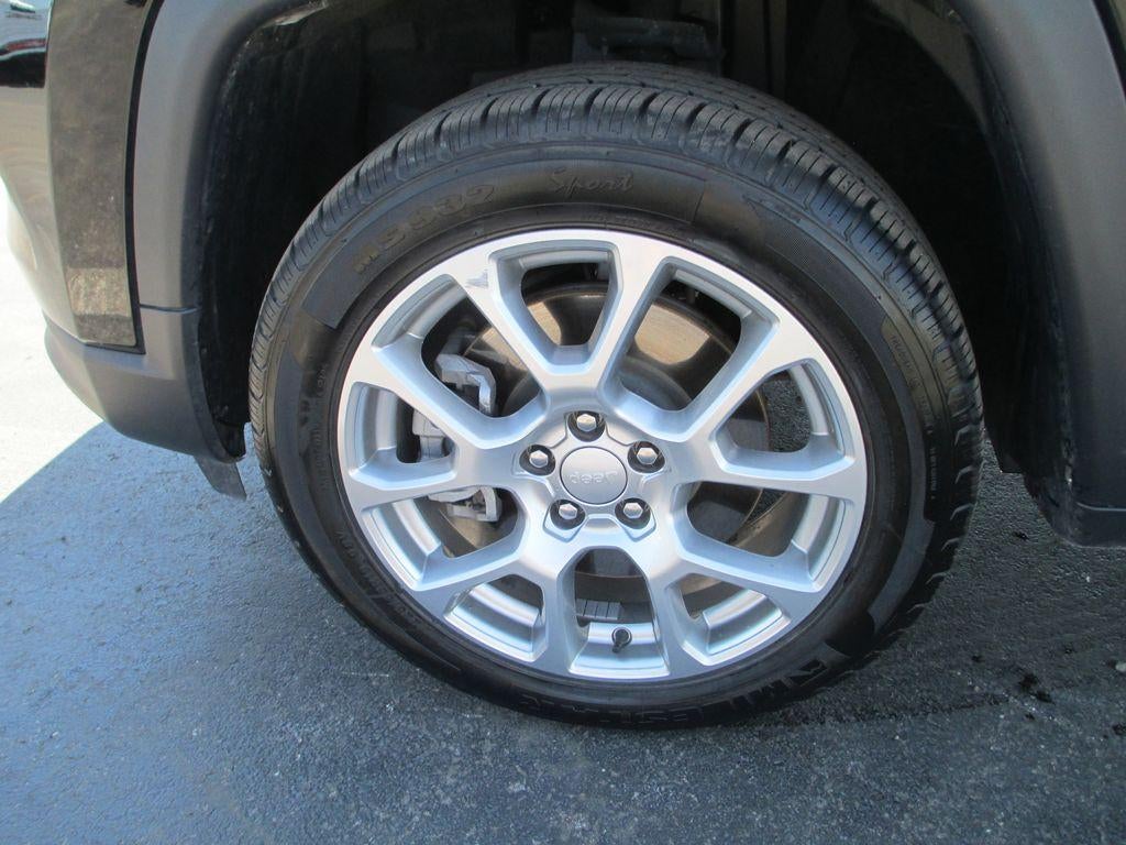 2023 Jeep Compass Latitude Lux FWD