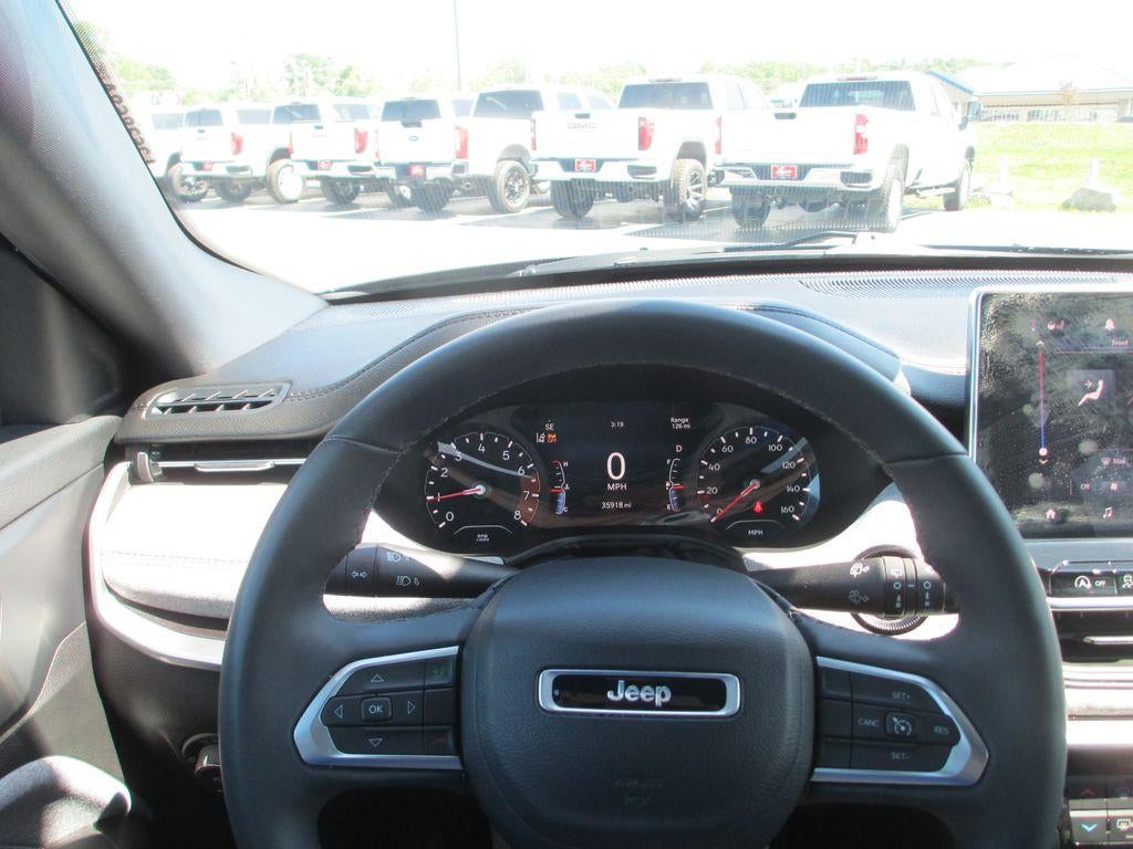 2023 Jeep Compass Latitude Lux FWD