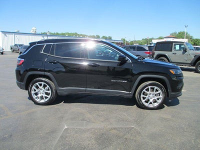 2023 Jeep Compass Latitude Lux FWD