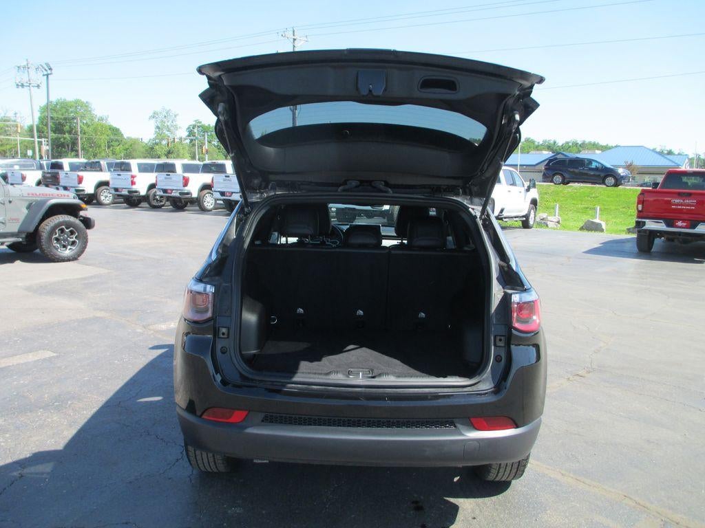 2023 Jeep Compass Latitude Lux FWD