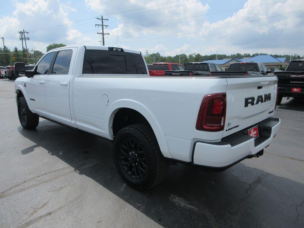 2026 RAM 3500 Limited Crew Cab 4x4 8' Box