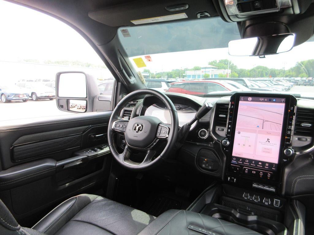2026 RAM 3500 Limited Crew Cab 4x4 8' Box