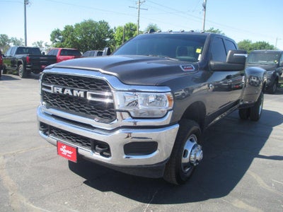 2024 RAM 3500 Tradesman Crew Cab 4x4 8' Box